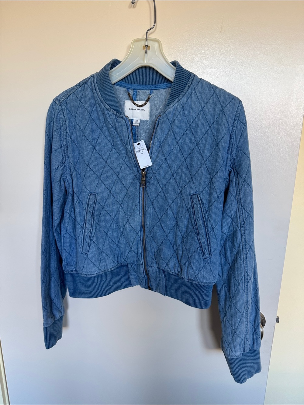 Banana republic quilted light denim bomber jacket